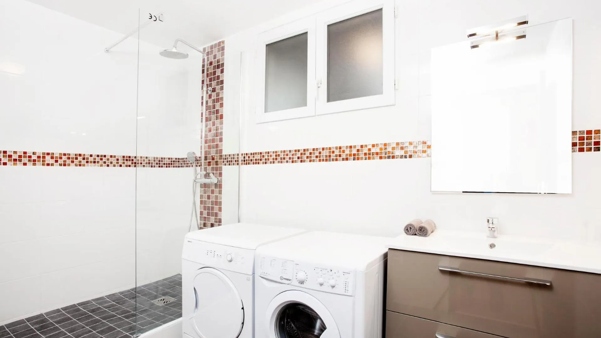 Manray House - Beautiful Three Bedroom Apartment- Paris Center