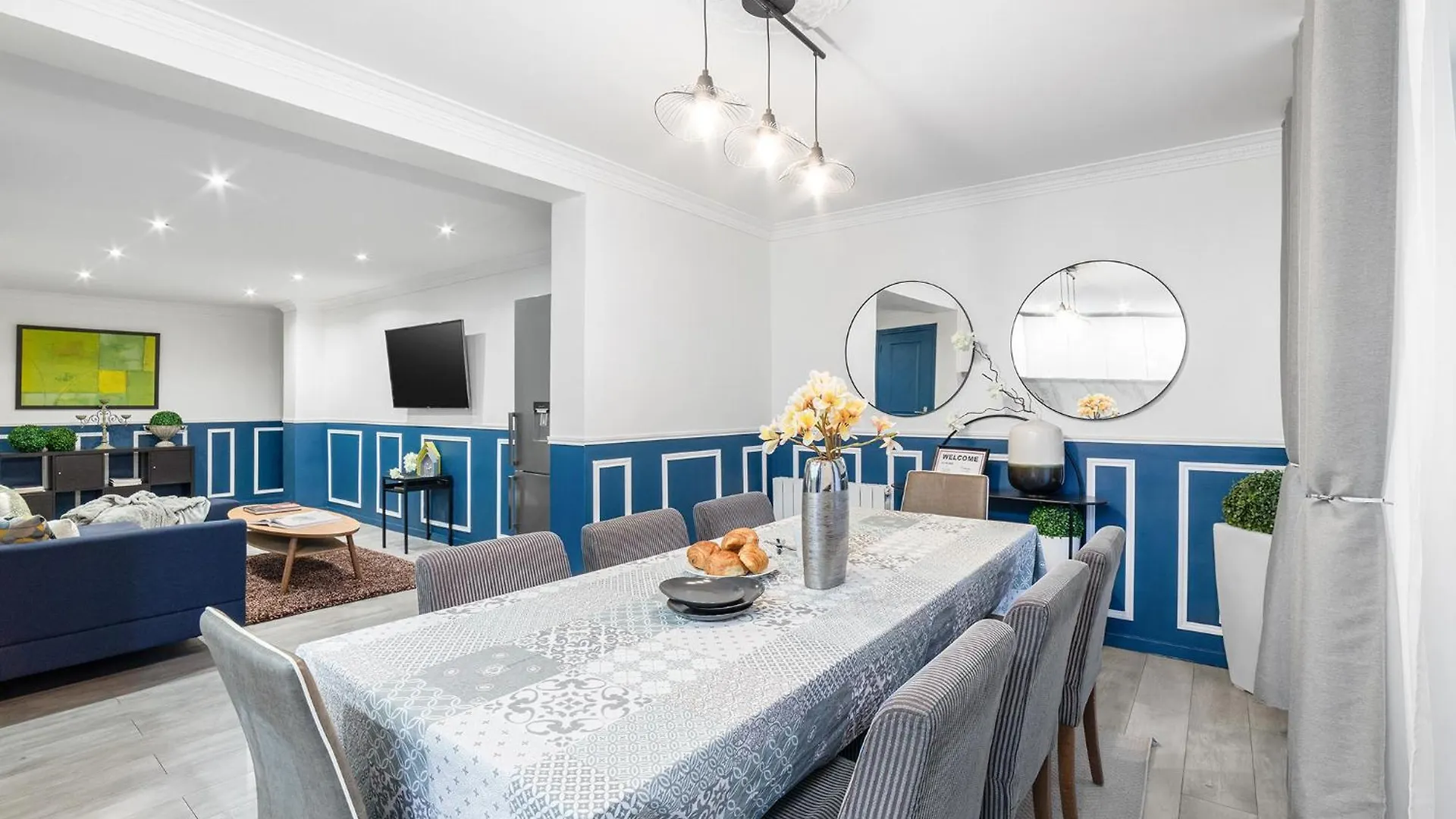 Apartment Manray House - Beautiful Three Bedroom Apartment- Paris Center