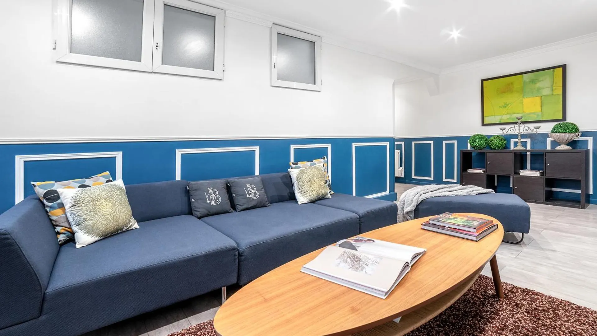 Manray House - Beautiful Three Bedroom Apartment- Paris Center contacts